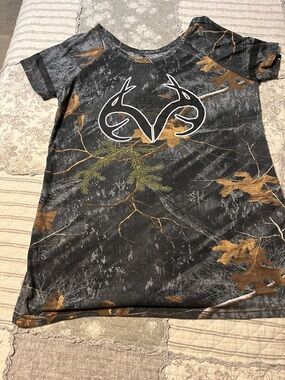 Realtree Black and Brown Camo Antler Logo Tee